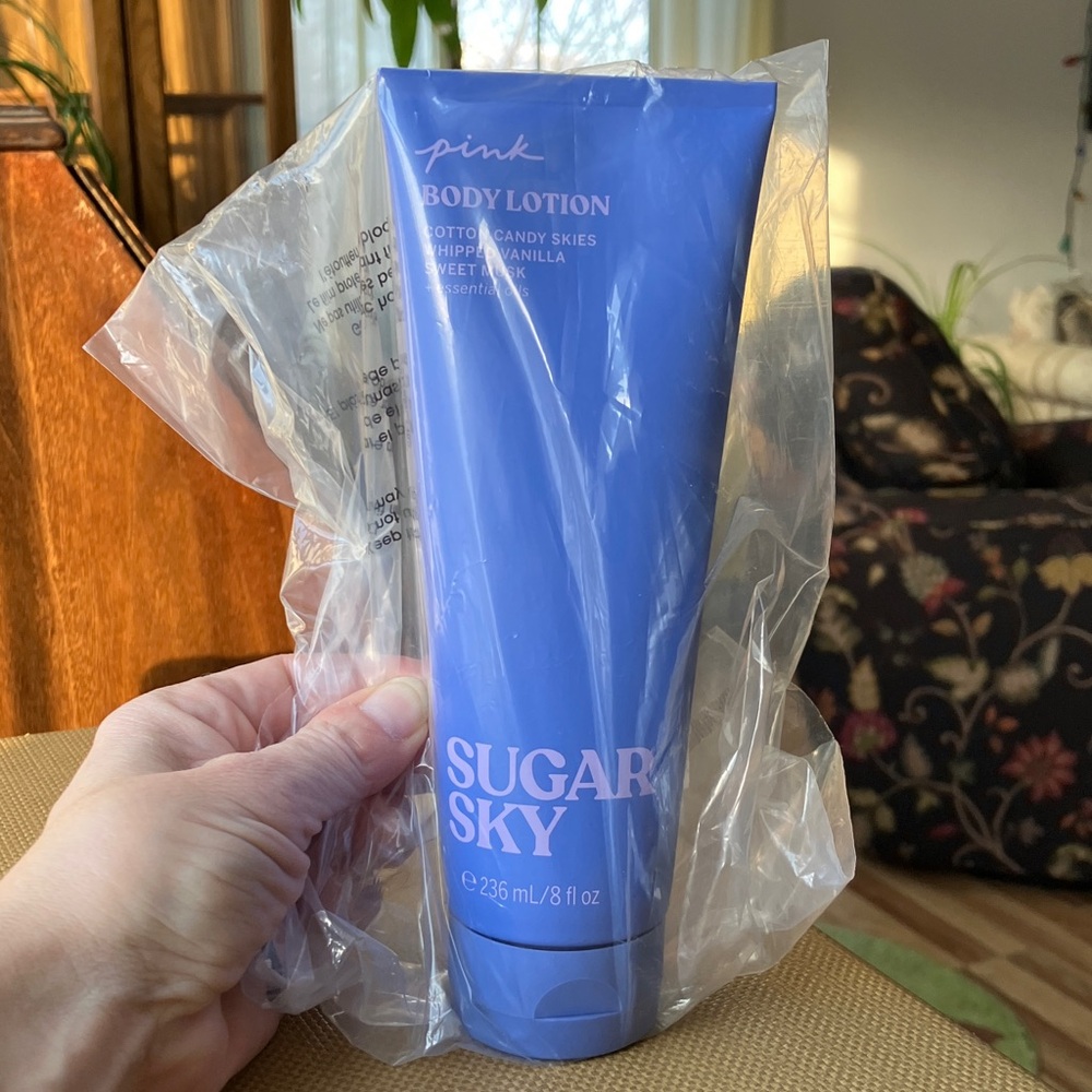 NWT Pink Victoria's Secret Sugar Sky Body Lotion